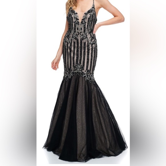 Evening gown✨ - Picture 8 of 10